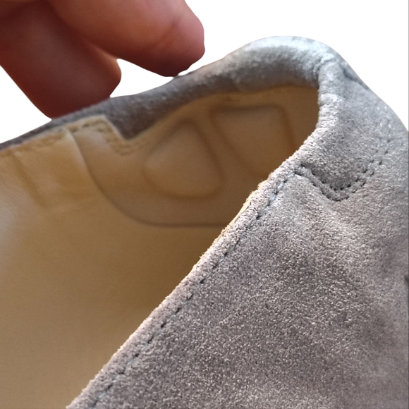 New NWOB Hush Puppies Hazel Pointed Toe Frost Gray Suede Loafer Comfort Flats